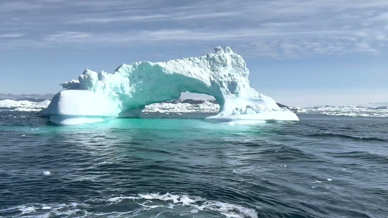 Ilulissat (BGJN) Circling Rwy 24, some Icebergs, Vagar (EKVG) Offset LOC Rwy 12
