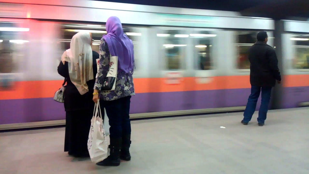 カイロ地下鉄ドッキ駅