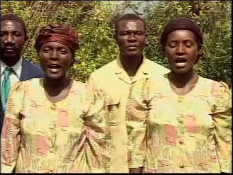 Video: Onyesha Kwenye Barabara Kuu