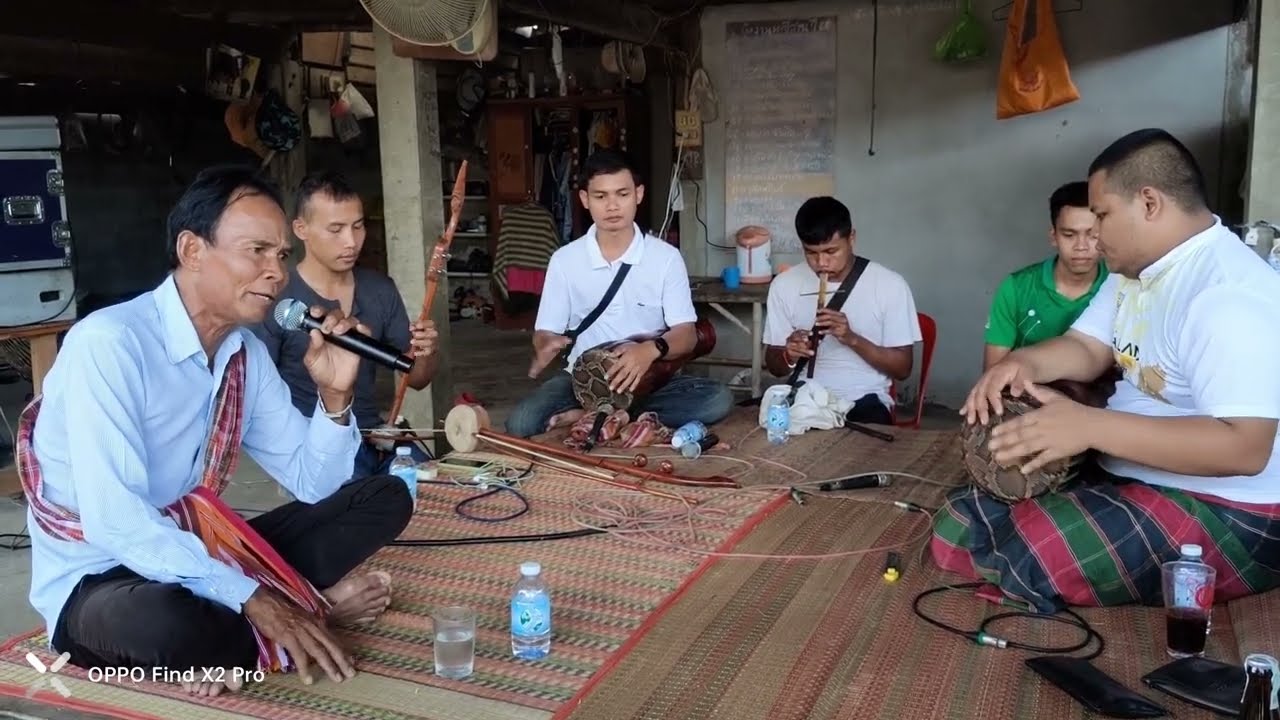 กันตรึมพรอีสานชุดมม็วต#ฝากกดติดตามด้วยนะครับ @ธีระสานซาวด์ @ripplledouble