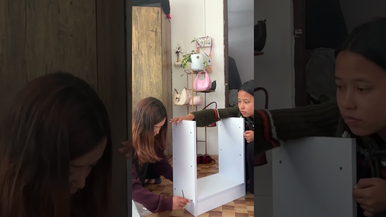 Unboxing a package from Amazon/ mini book shelf / for just Rs.999