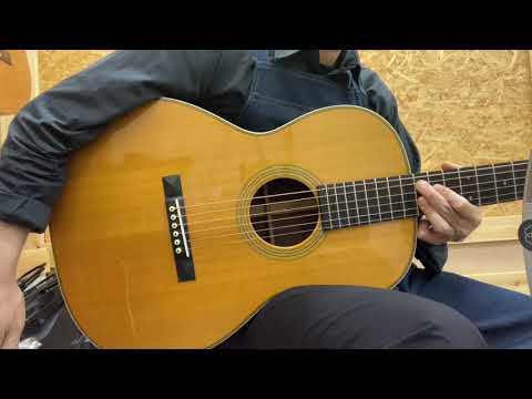 2015年製Martin 000-28VS - YouTube