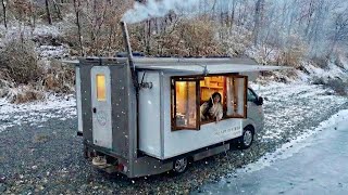Download Lagu ❄️☔️ A night with my dog ​​in a cabin truck with a wood stove in the snow and rain[Comment Event] MP3