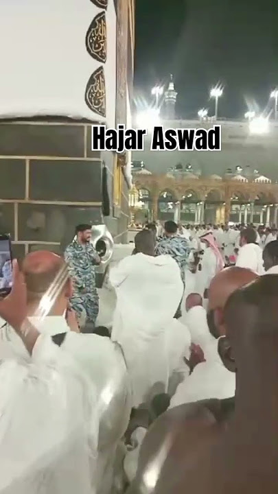 Hajar Aswad dioles parfum. #youtubeshorts, #haji, #hajaraswad,
