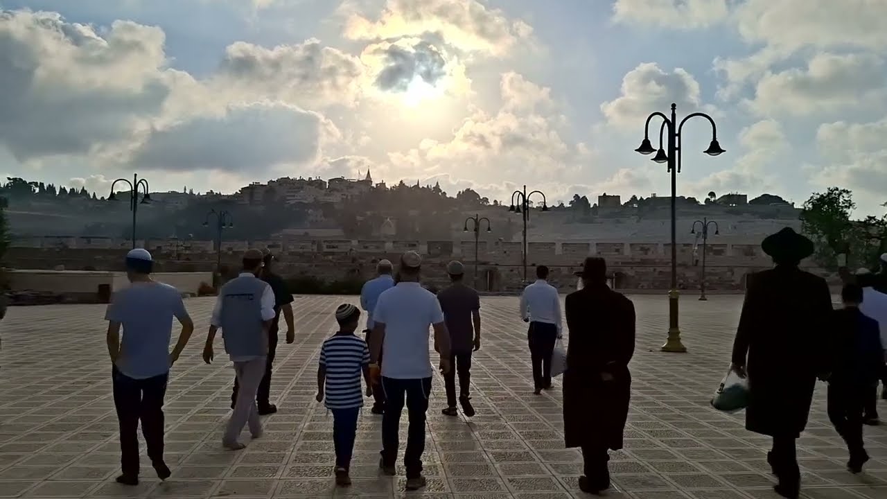 Hashem Safeguards Covenant and Kindness TORAH on The Temple Mount