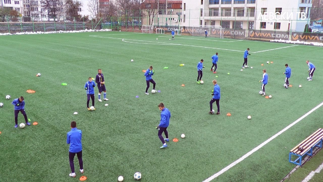 Life Kinetik със Захари Сираков и набор 2004 г.