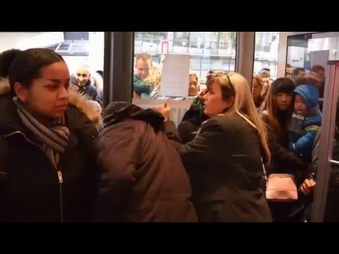 Graaien bij de V&D; consumeren maar!