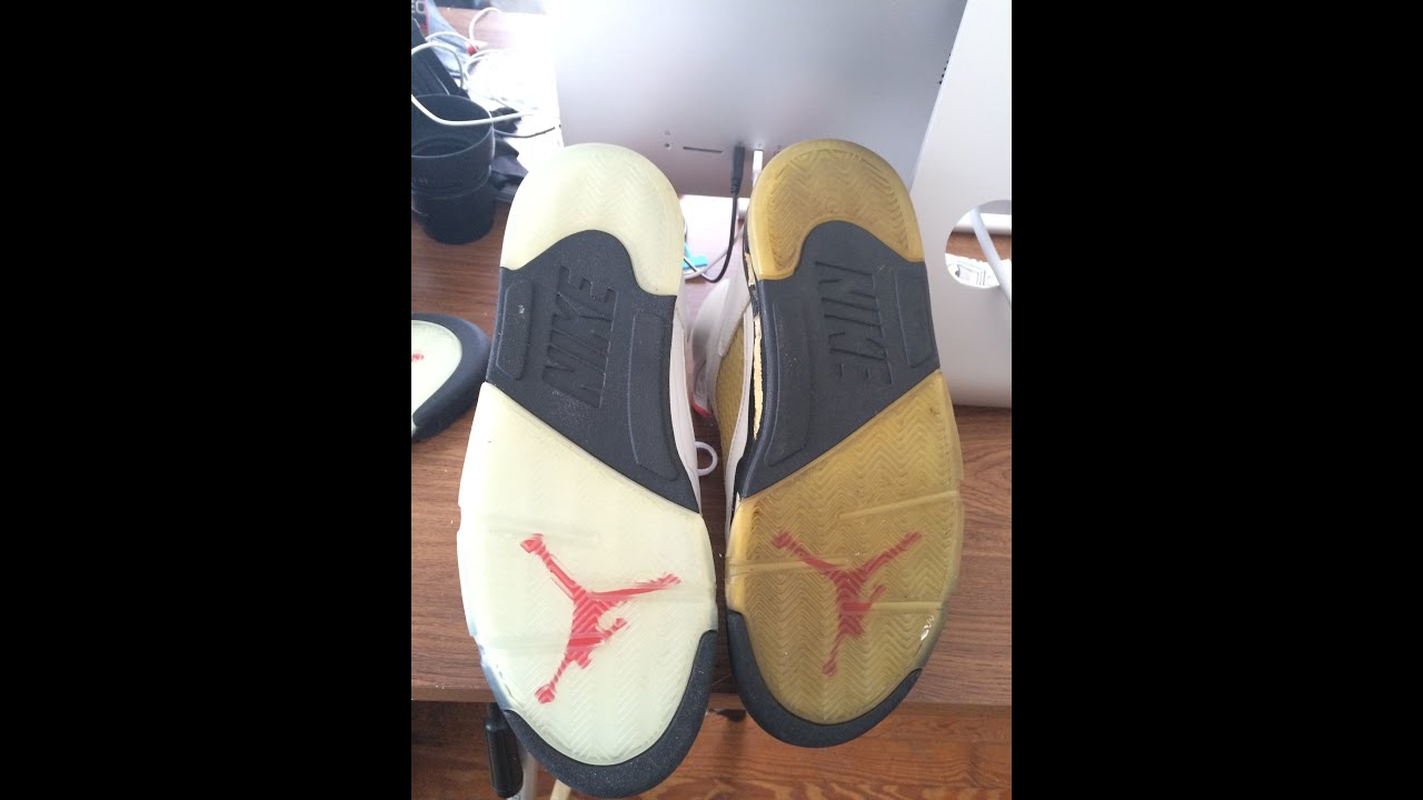 how to clean the clear bottom of jordans