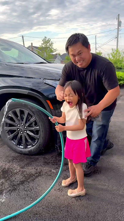 Car wash prank on dad 😱🤪👧🏻❤️🧑🏻🚙✅🌈🤣🚀