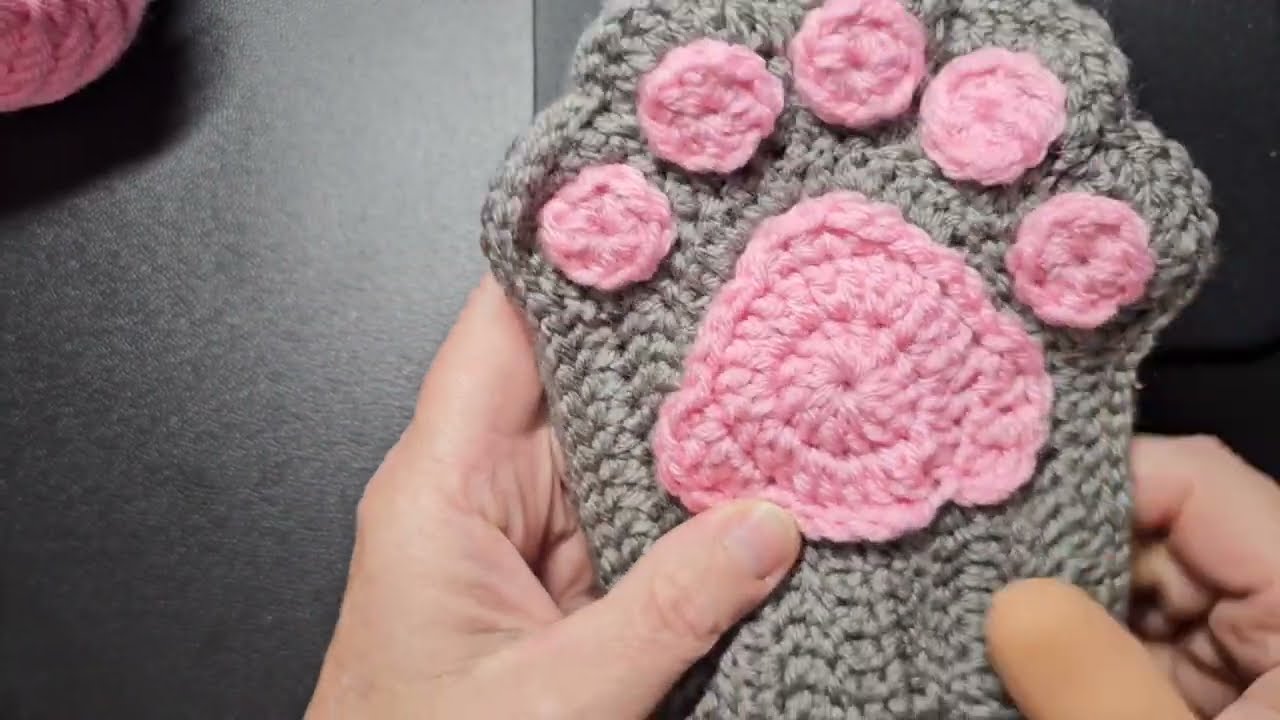 Cat/Dog Paw Print Fingerless Gloves.  Crochet.  
