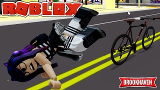 Me ROMPO los HUESOS con la BICICLETA en BROOKHAVEN | Kori Roblox