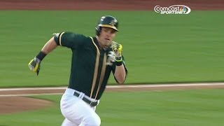 Reddick sends an RBI triple off the wall