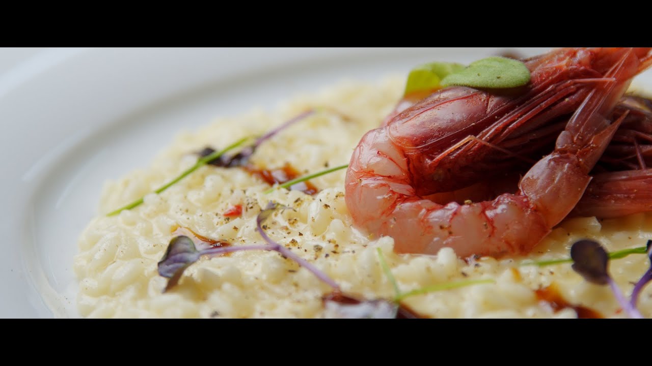 Chef Umberto Vezzoli presenta La Finezza Carolea con Risotto Aglio