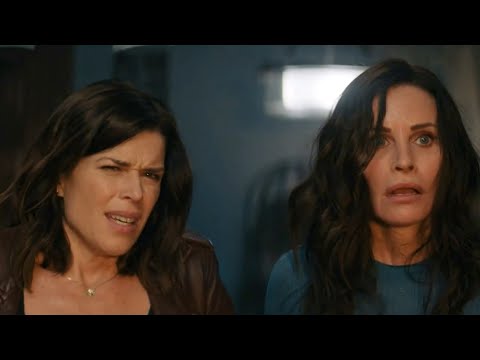 Scream 5 - Sidney & Gale vs Amber Scene (HD)