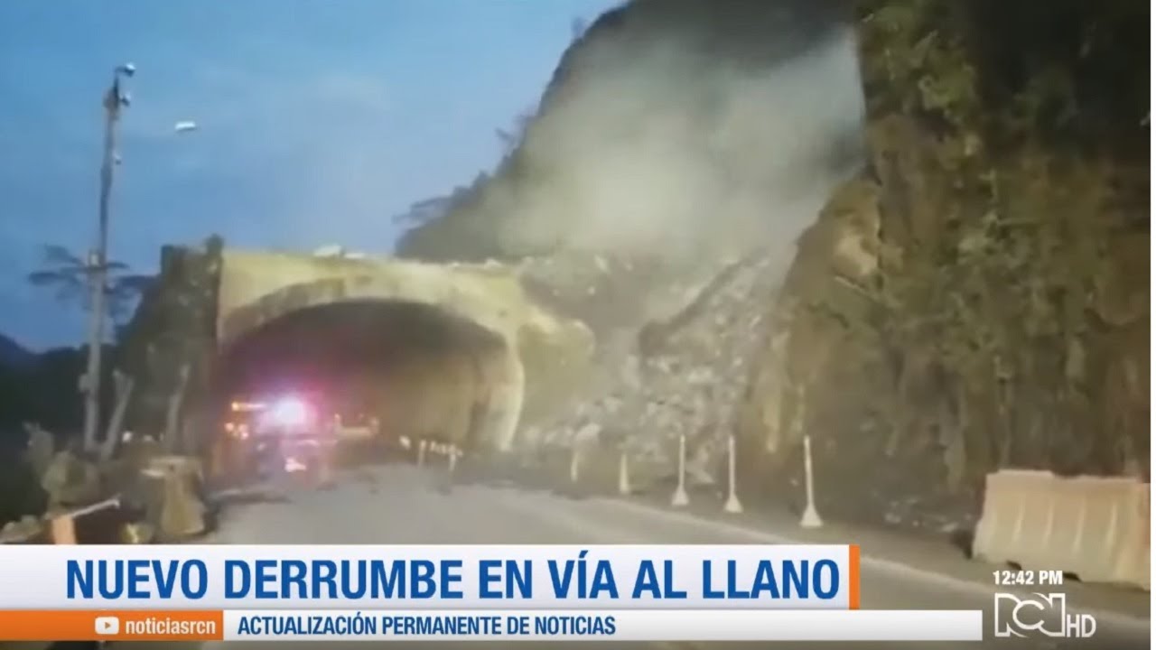 Video: este fue el momento del derrumbe en la vía al Llano