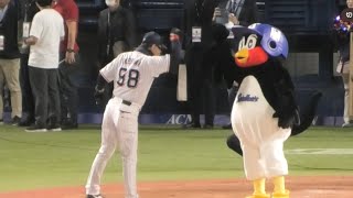 k*o様 2022セ・リーグ優勝（リーグ連覇）記念升4個セット　1個つば九郎のサ つば九郎、4連勝した選手たちを出迎える 20260416 - YouTube