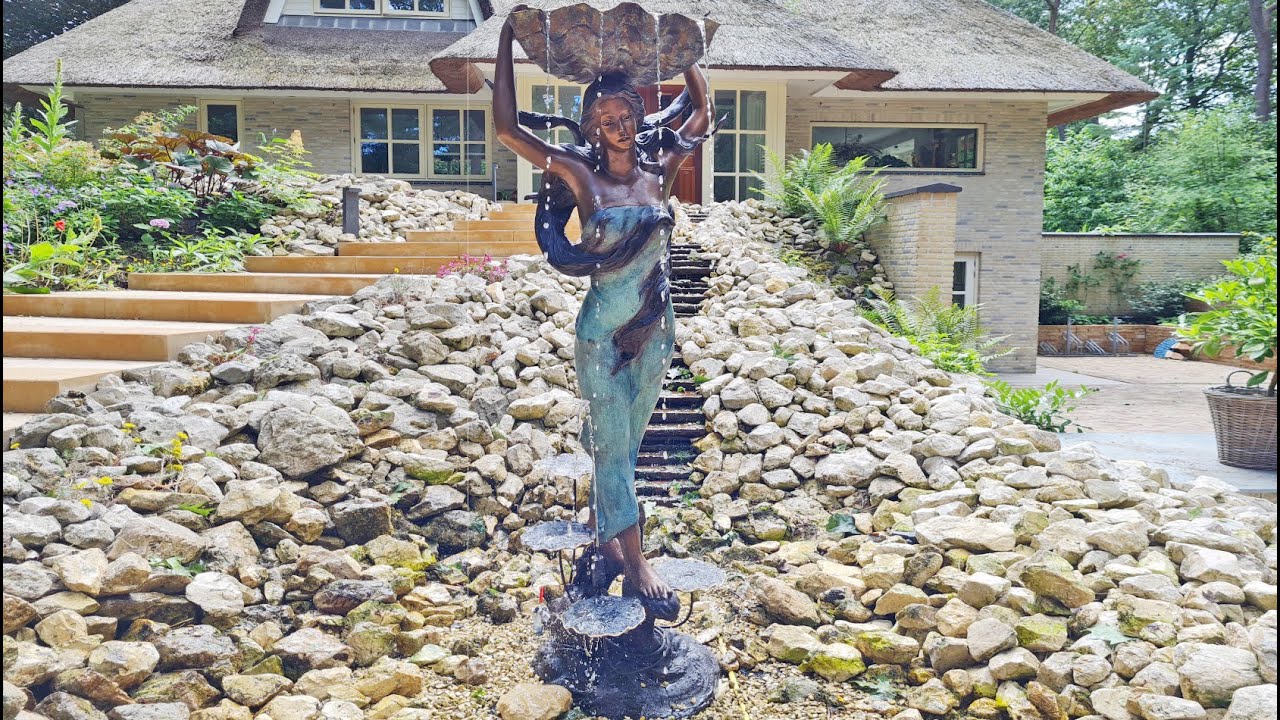 Fontein beeld vrouw met schelp | Bronzen Beelden Winkel