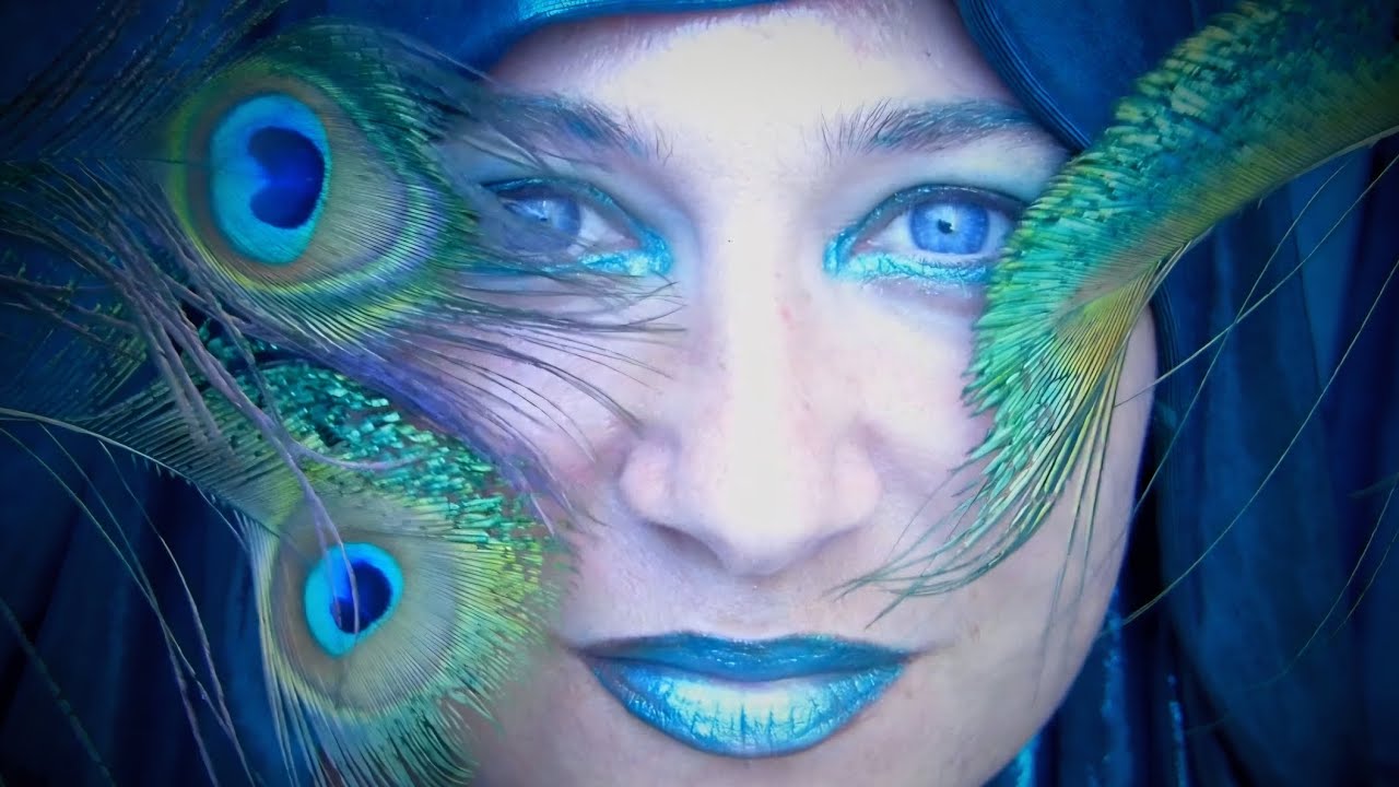 - P'Lune de Sel - La Femme Bleue - Extrait du clip "Regarde-Nous" - Novembre 2025