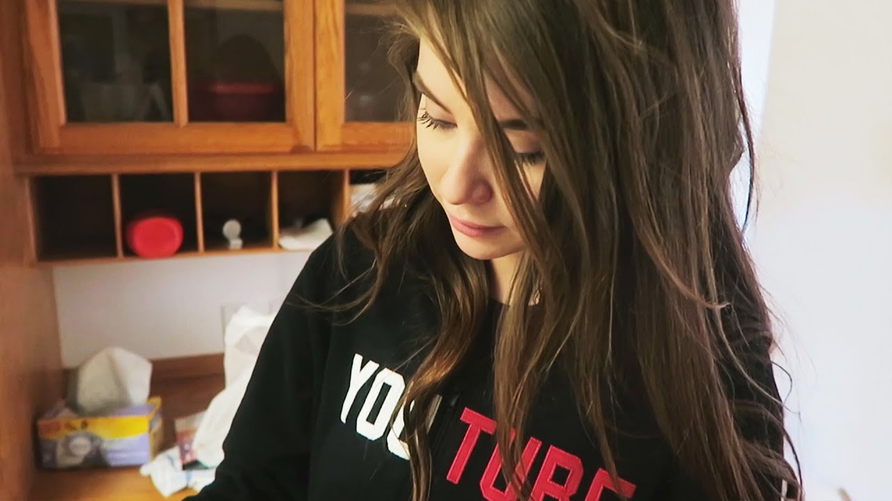 MY GIRLFRIEND IS SAD... 