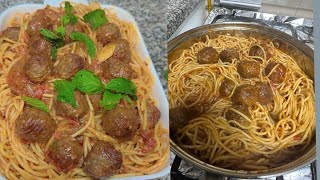 The BEST Spaghetti and Meatballs Recipe / spaghetti spaghettimeatballs