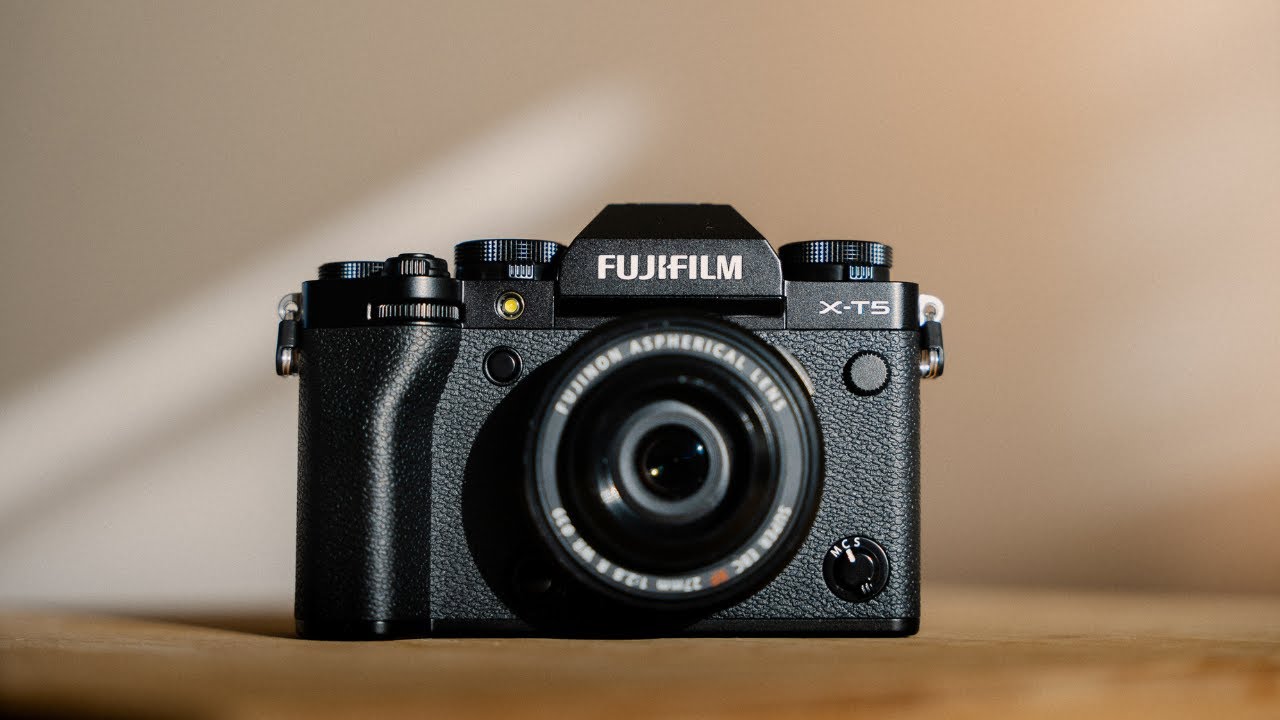 富士フィルム　富士フィルムFujifilm XT5 小型・軽量な4000万画素機！ 富士フイルム「X-T5」はファン歓喜の原点