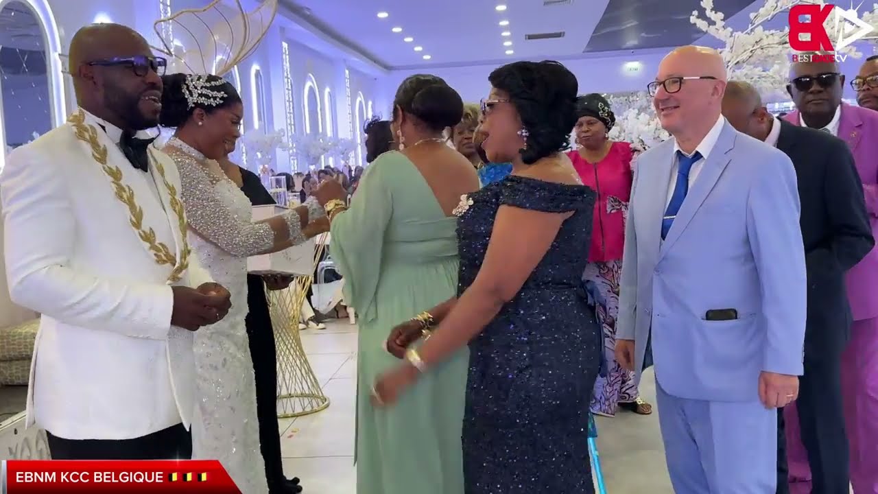 Page Rose: SOIRÉE DANSANTE de CHRISTOPHE MBUYA  et FLORA NZINGA 