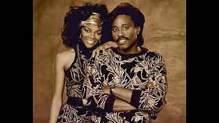 Yarbrough & Peoples - Don't Stop The Music (Instrumental)