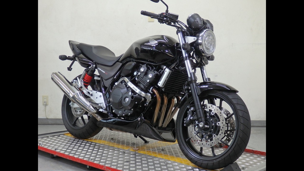 77413 CB400SF 始動動画 - YouTube