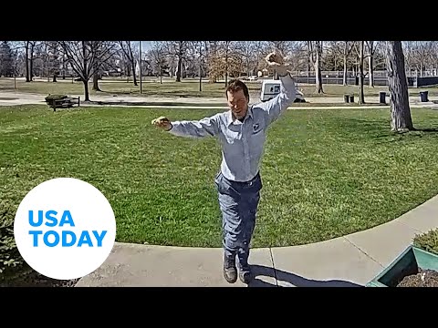 Mailman doesn't miss the opportunity to boogie on camera | USA TODAY