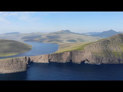 Video: Mahu Melawat Lake Sørvágsvatn Di Kepulauan Faroe? Di Sini & Bagaimana Hendak Melakukannya