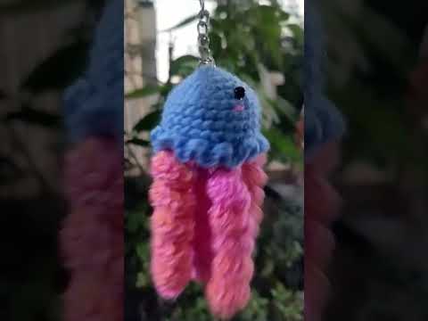 #crochet jellyfish 🪼 #trending #diykeychain #viral #youtubeshorts #art