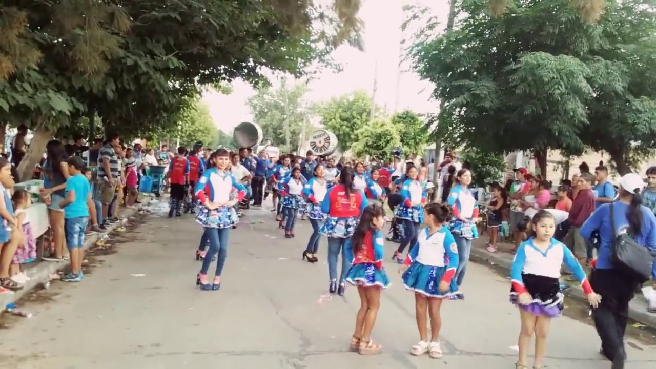 Chicas en Los ciruelos