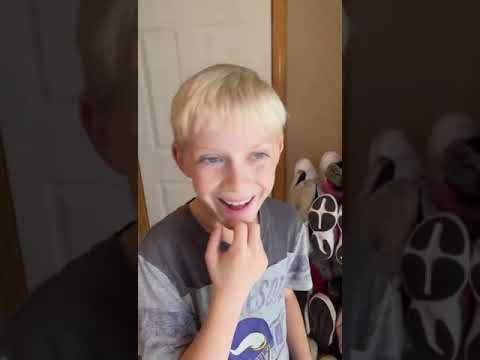 Pizza Delivery Guy Gets Heart Warming Surprise 