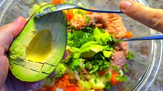 The tuna avocado salad I made twice this week | This recipe is healthy and tasty! Resimi