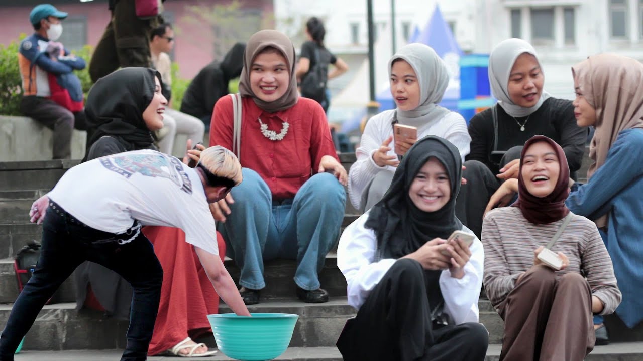 PRANK PENGEMIS KE CEWEK CANTIK TERBAIK 2024 PART 1 ASLI NGAKAK PARAH