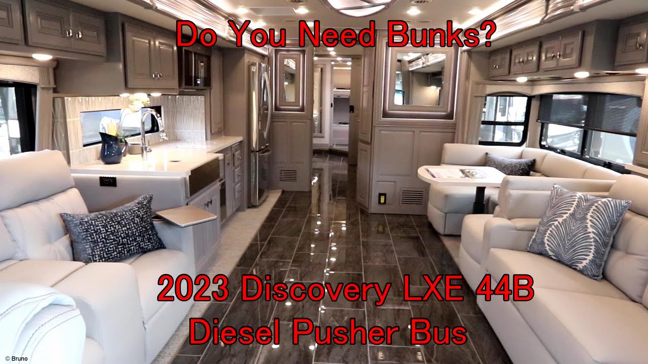 2022 Fleetwood Discovery LXE 44B Bath & 1/2 Bunk Model W/Theater Seats,  450HP, Tech Pkg, Satellite