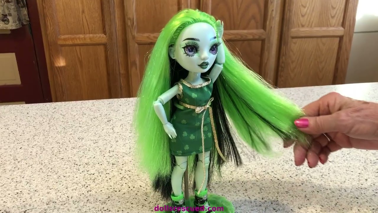 День Амайи Рейн: челлендж «Зеленый или клевер» с участием @DoriesDollies и @dollsrescued.