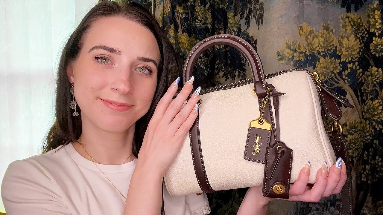 ASMR What's in my New Purse? 