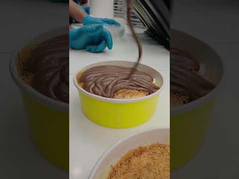 وزير الحلو الأردن مع ابو الصادق افتتاح الفرع الأول وسط البلد حلويات