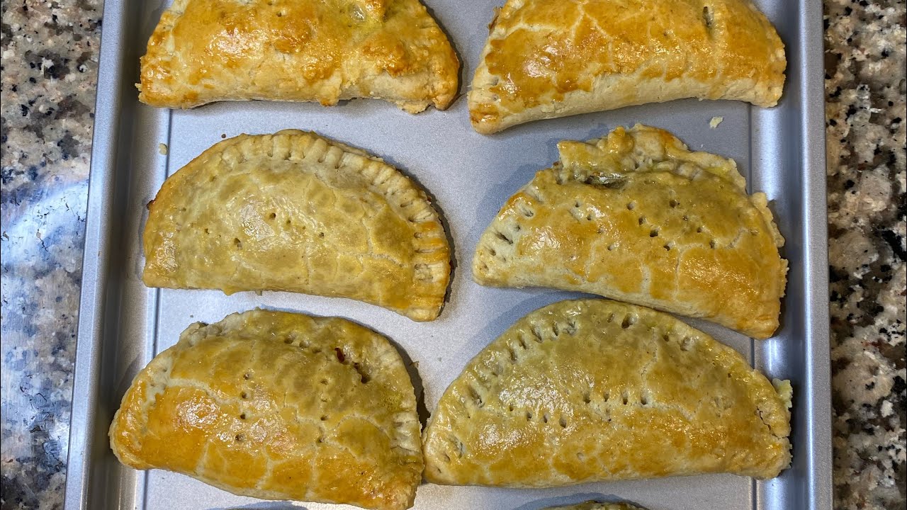 The Best Homemade Buttery Meat pie! 