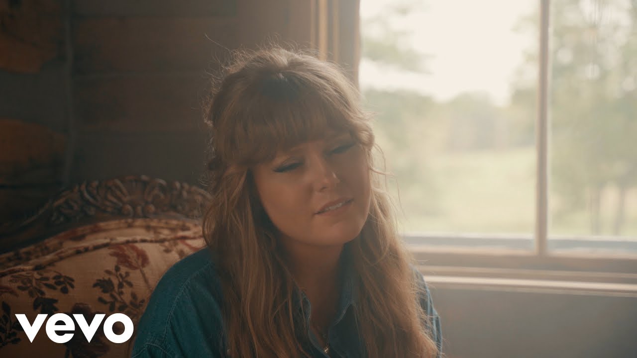 Deidre Thornell - Simple Little Things (Official Video) adlı videoyu YouTube'da izle Deidre Thornell - Simple Little Things (Official Video) adlı videoyu YouTube'da izle