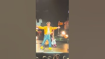 Jacob Collier Bris Live Audience conducting.