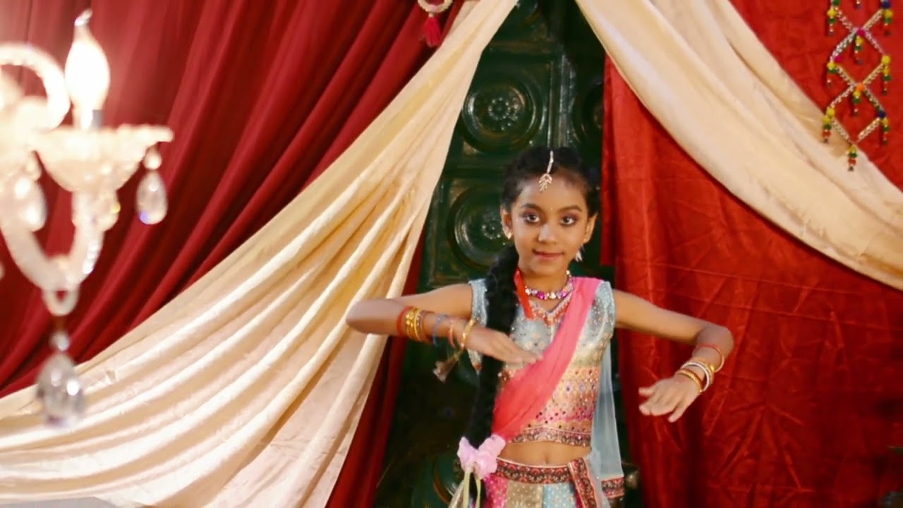 GHAR MORE.Little feet dancing to timeless grace.One performance you'll want to replay again n again!