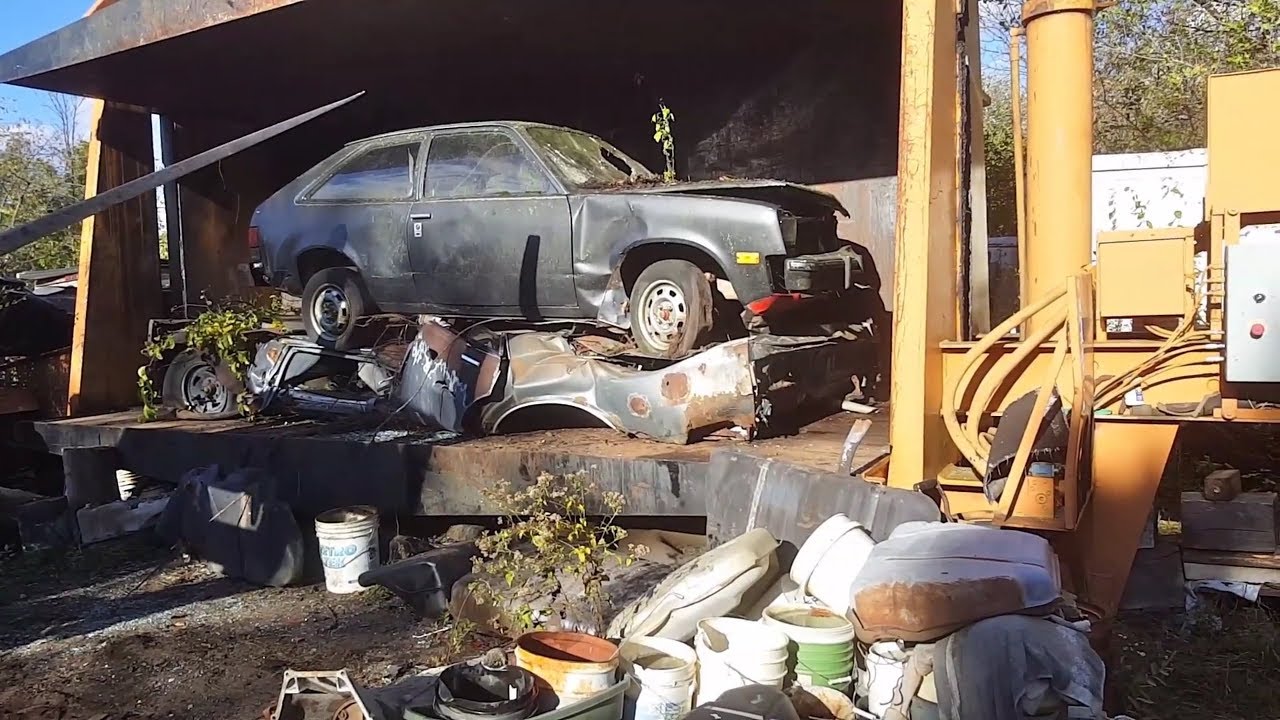 Car crusher crushing cars 49 crushing a 'Vette! YouTube