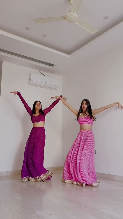 Tainu leke Mai javanga ❤️ # #thetwirlingtwins #tarika #tanika #weddingchoreography #salaameishq