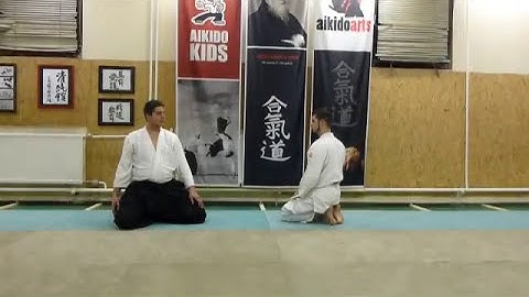suwari waza shomen uchi kotegaeshi [TUTORIAL] Aikido basic technique