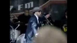 Tim Armstrong - Hold On (live at KROQ Festival)