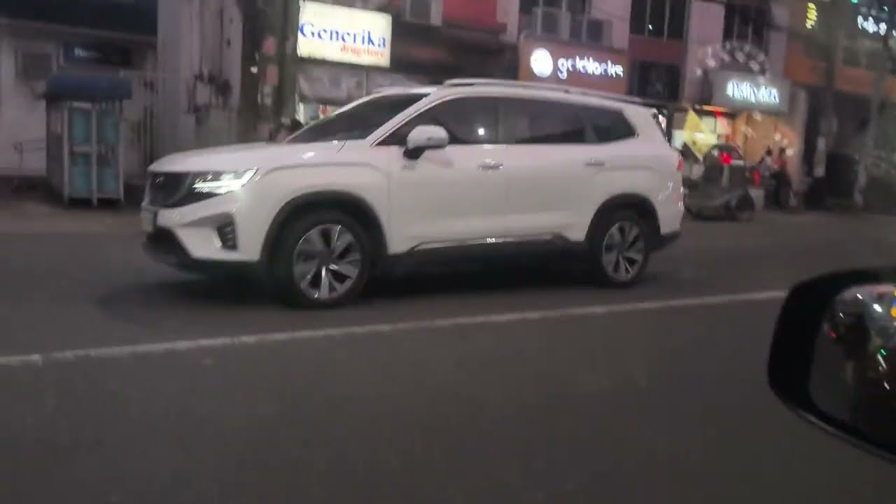 MAY NAKITA AKO..EDCY MAY TAPUAN PABA???