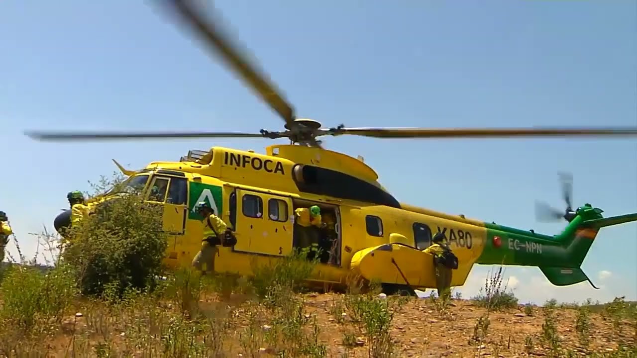 Ensayo de la Base BRICA de Bomberos Forestales en Aznalcóllar, Sevilla