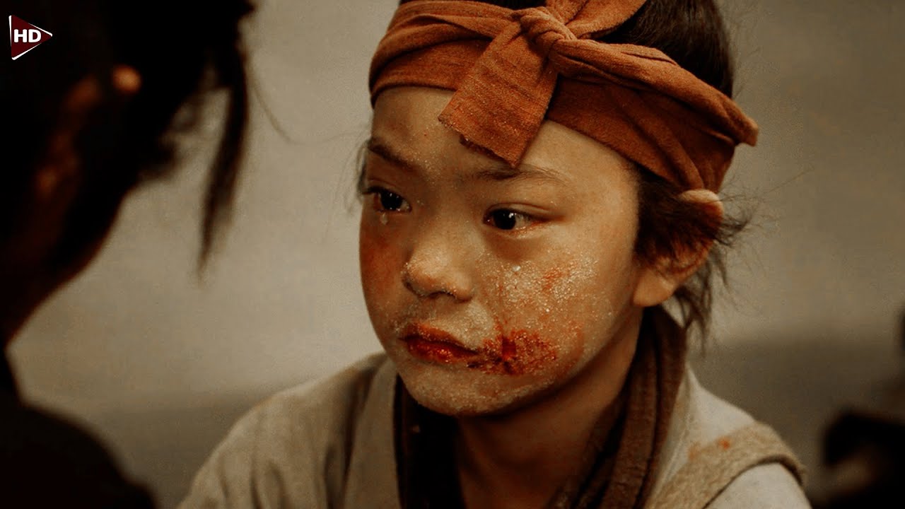 بنت مشردة بتدرب تحت تحت إيد كفيف وبتتعلم القتال علشان تنتقم لأخوها اللي قهروها عليه ! | فيلم اكشن